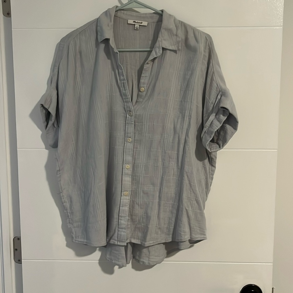 Light blue short sleeve Madewell button down top